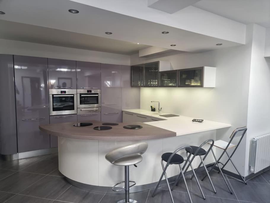 Appartement En Centre-Ville Aurillac Exteriör bild